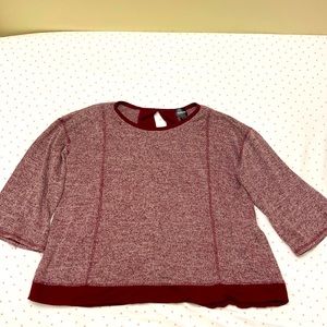 Db Sunday, L, Baby doll cut, long sleeve top with slight cutouts in back